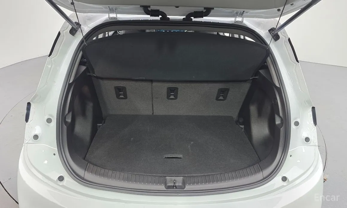 Фото 20 - Chevrolet Bolt EV