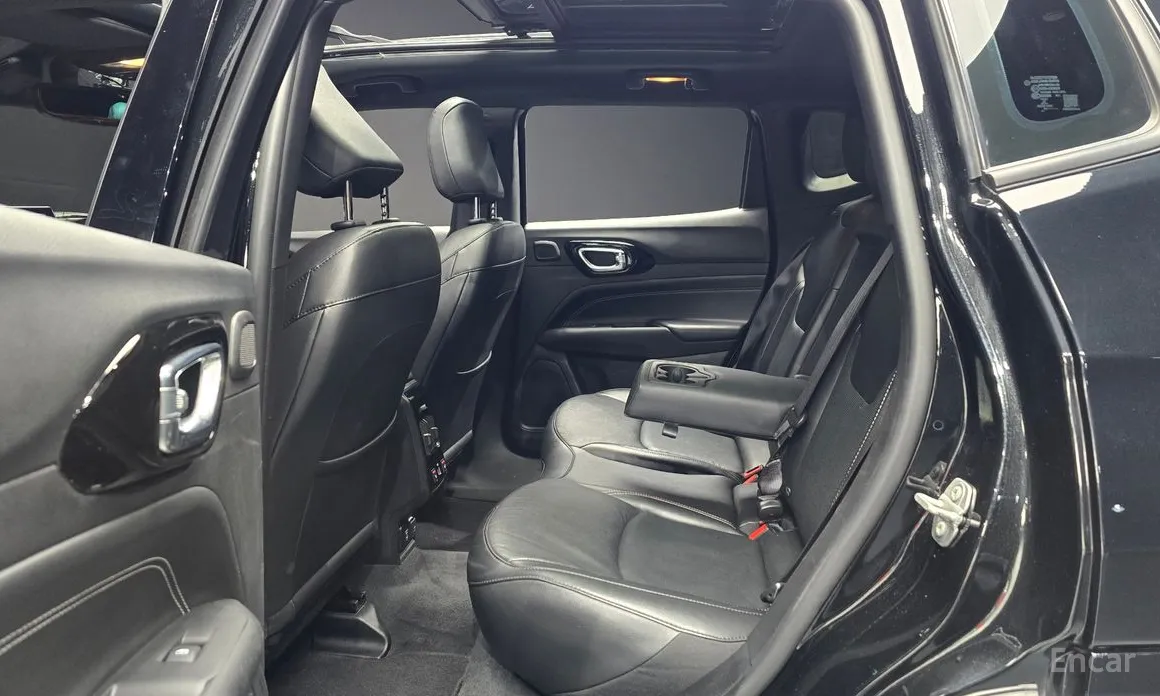 Фото 12 - Jeep Compass