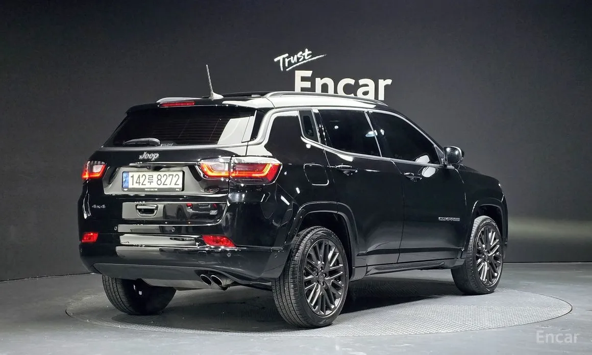 Фото 2 - Jeep Compass