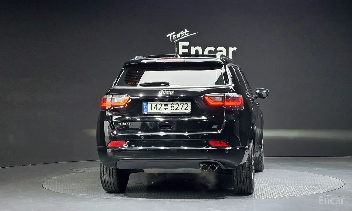 Фото 4 - Jeep Compass