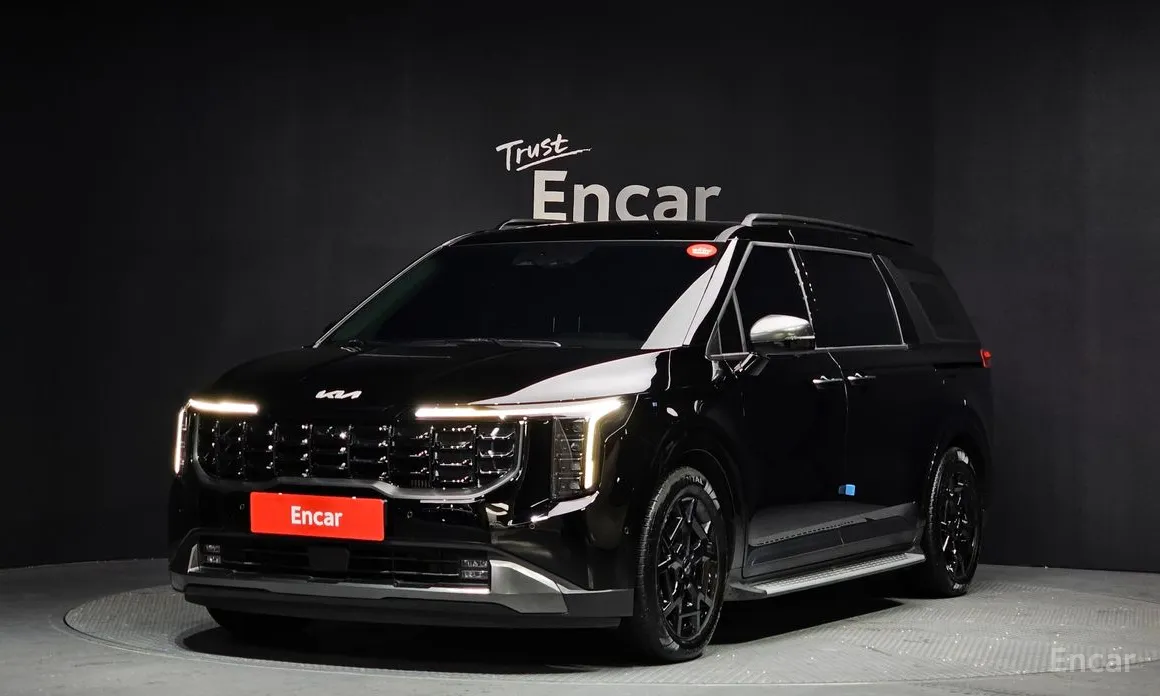 Фото 1 - Kia Carnival