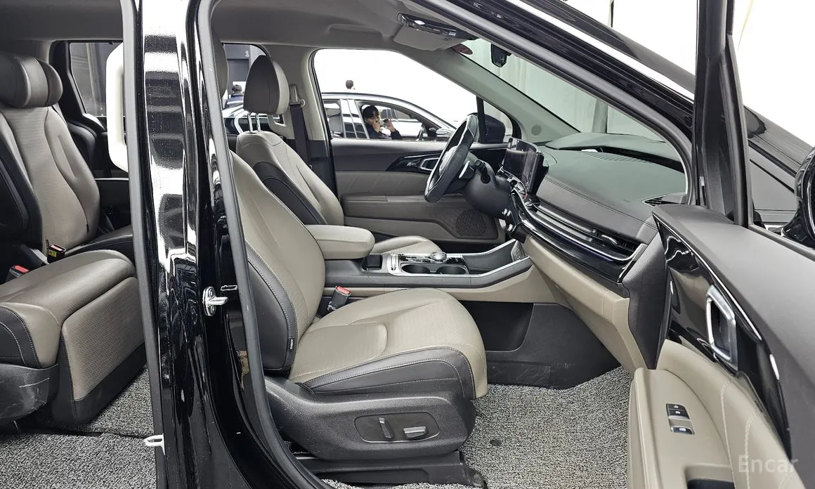 Фото 11 - Kia Carnival