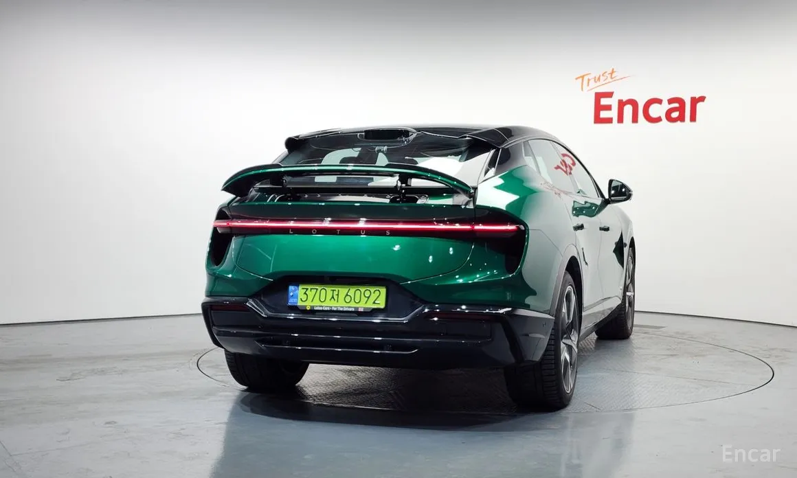 Фото 4 - Lotus Eletre