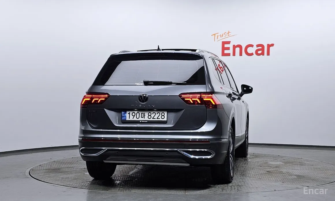 Фото 4 - Volkswagen Tiguan