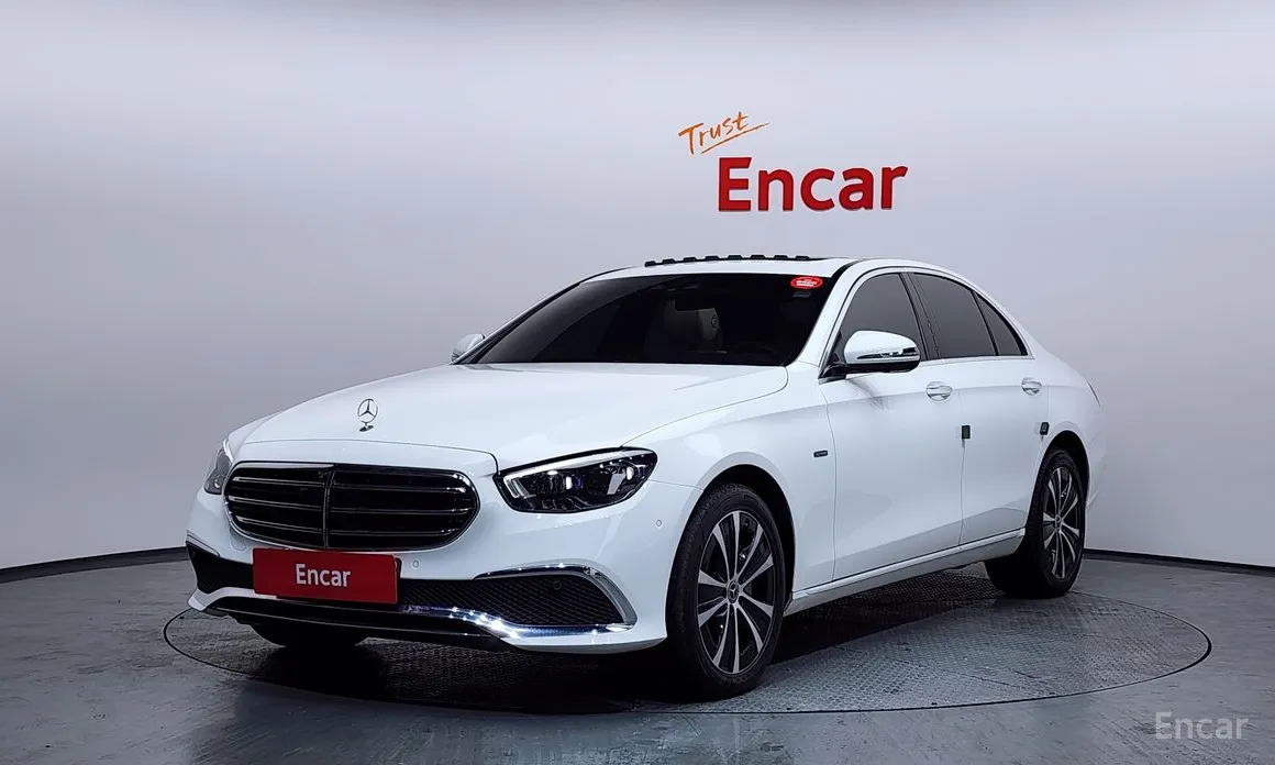 Фото 1 - Mercedes-Benz E-Class