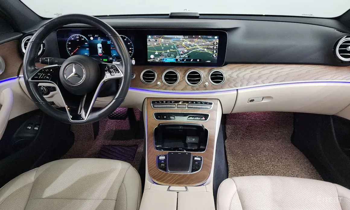 Фото 7 - Mercedes-Benz E-Class