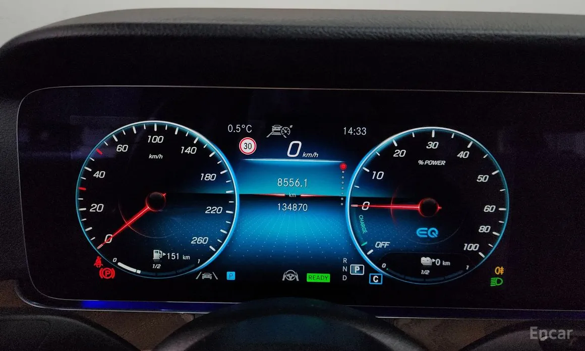 Фото 8 - Mercedes-Benz E-Class