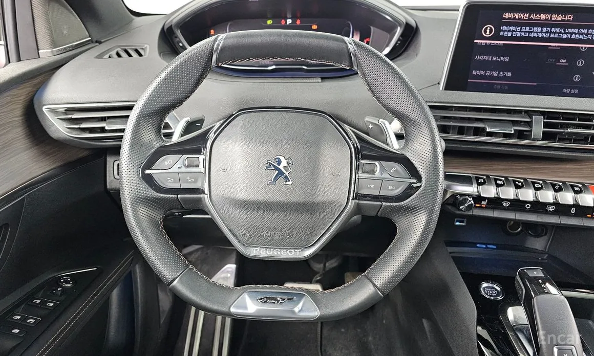 Фото 13 - Peugeot 5008