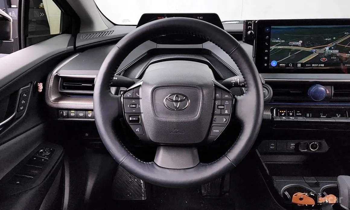 Фото 13 - Toyota Prius