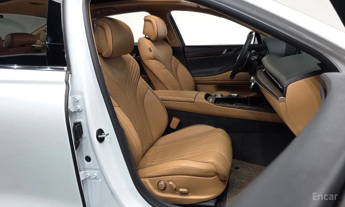 Фото 10 - Genesis G80