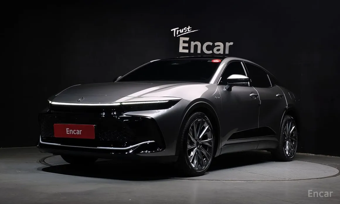 Фото 1 - Toyota Crown