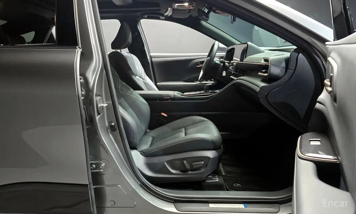 Фото 10 - Toyota Crown