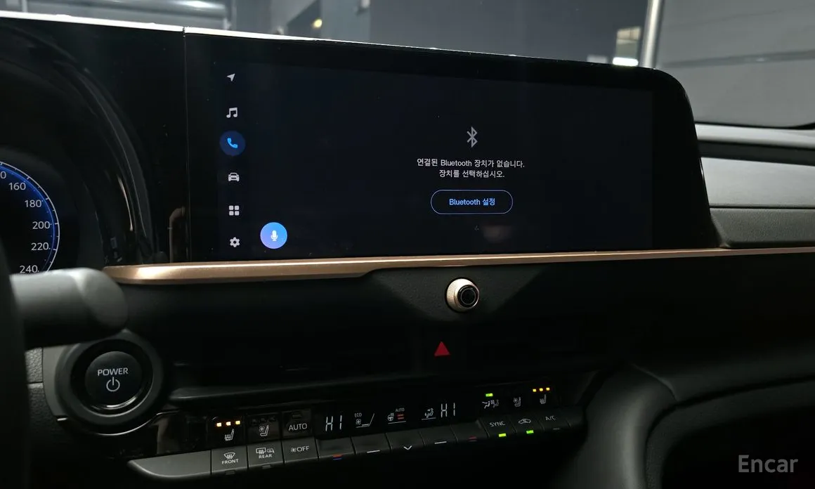 Фото 16 - Toyota Crown