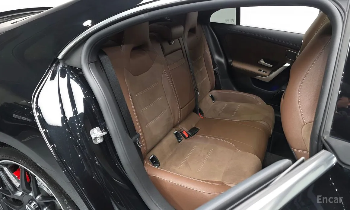 Фото 11 - Mercedes-Benz CLA-Class