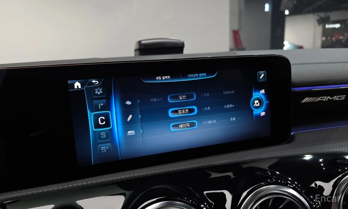 Фото 18 - Mercedes-Benz CLA-Class