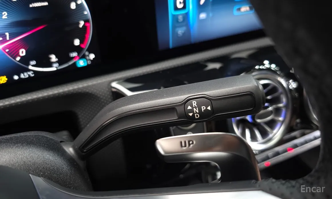 Фото 9 - Mercedes-Benz CLA-Class