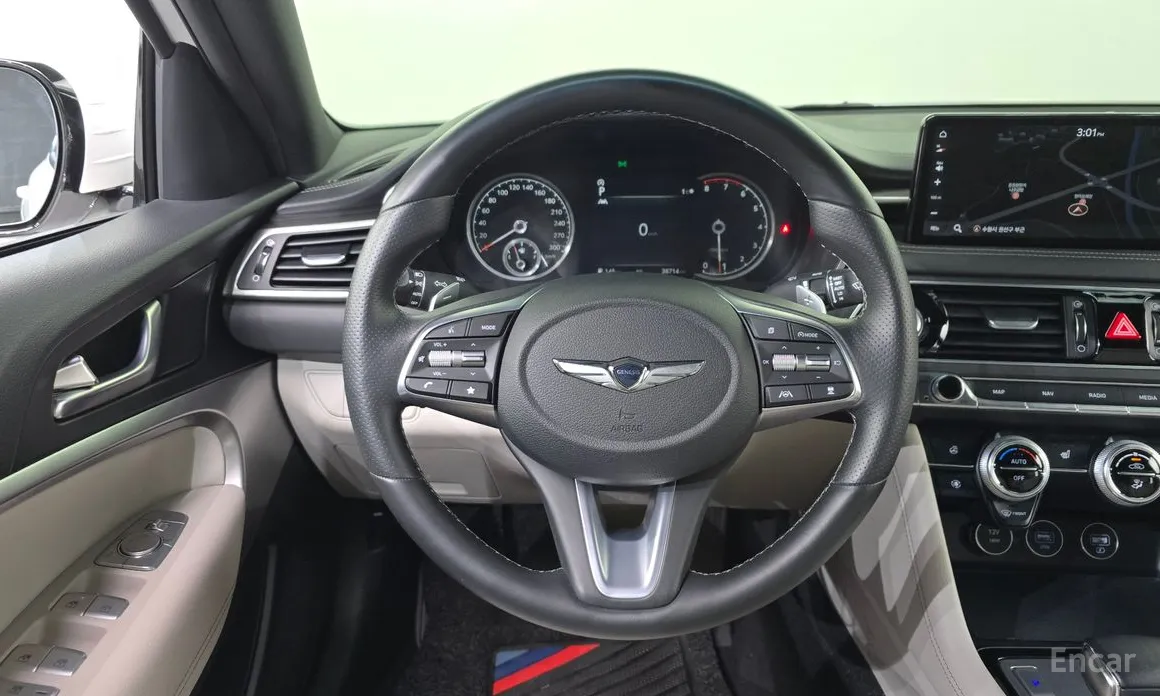 صورة 13 - Genesis G70
