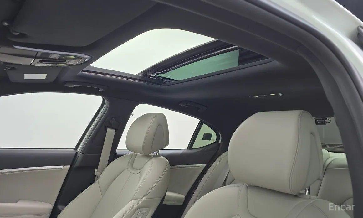 صورة 19 - Genesis G70