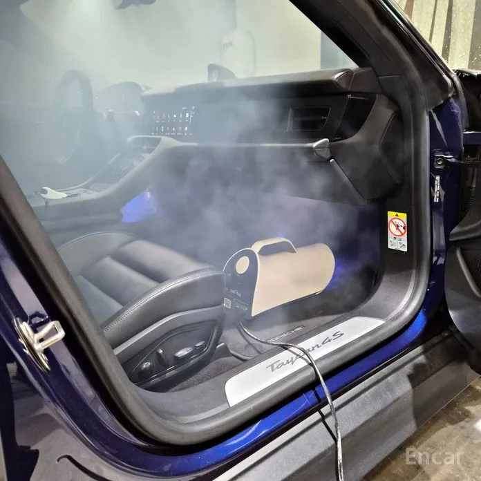 Фото 2 - Porsche Taycan