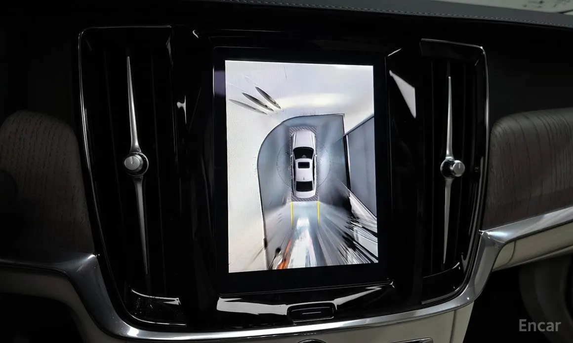 Фото 15 - Volvo S90