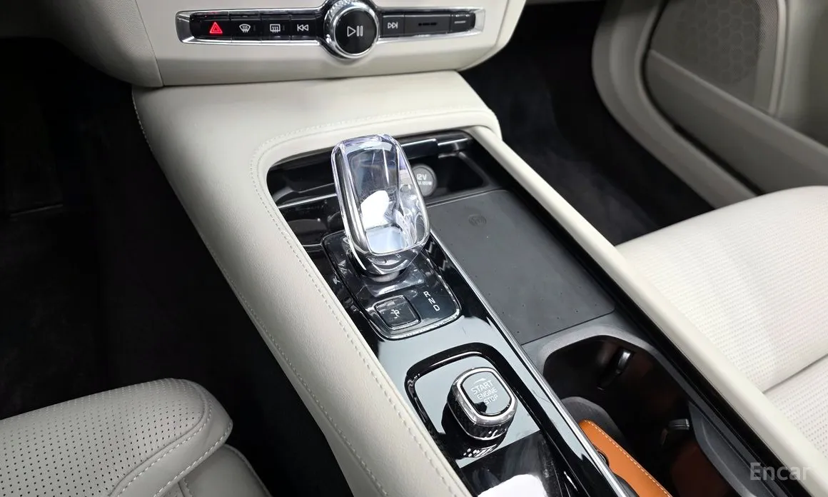 Фото 9 - Volvo S90