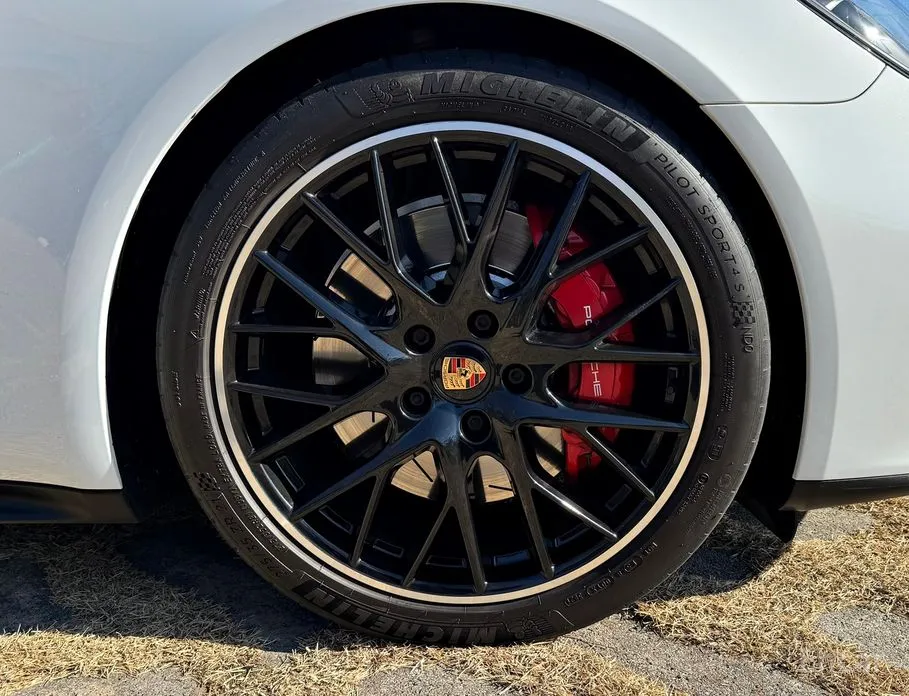 Фото 11 - Porsche Panamera