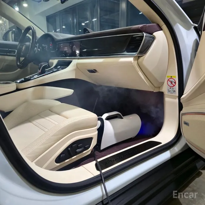 Фото 3 - Porsche Panamera