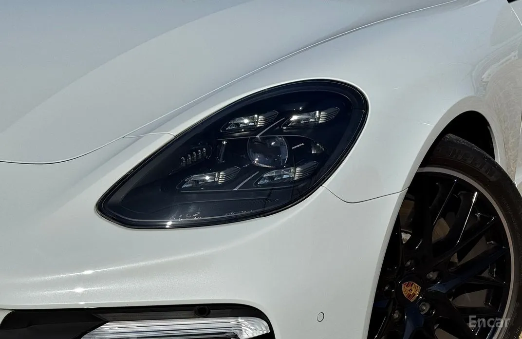 Фото 5 - Porsche Panamera