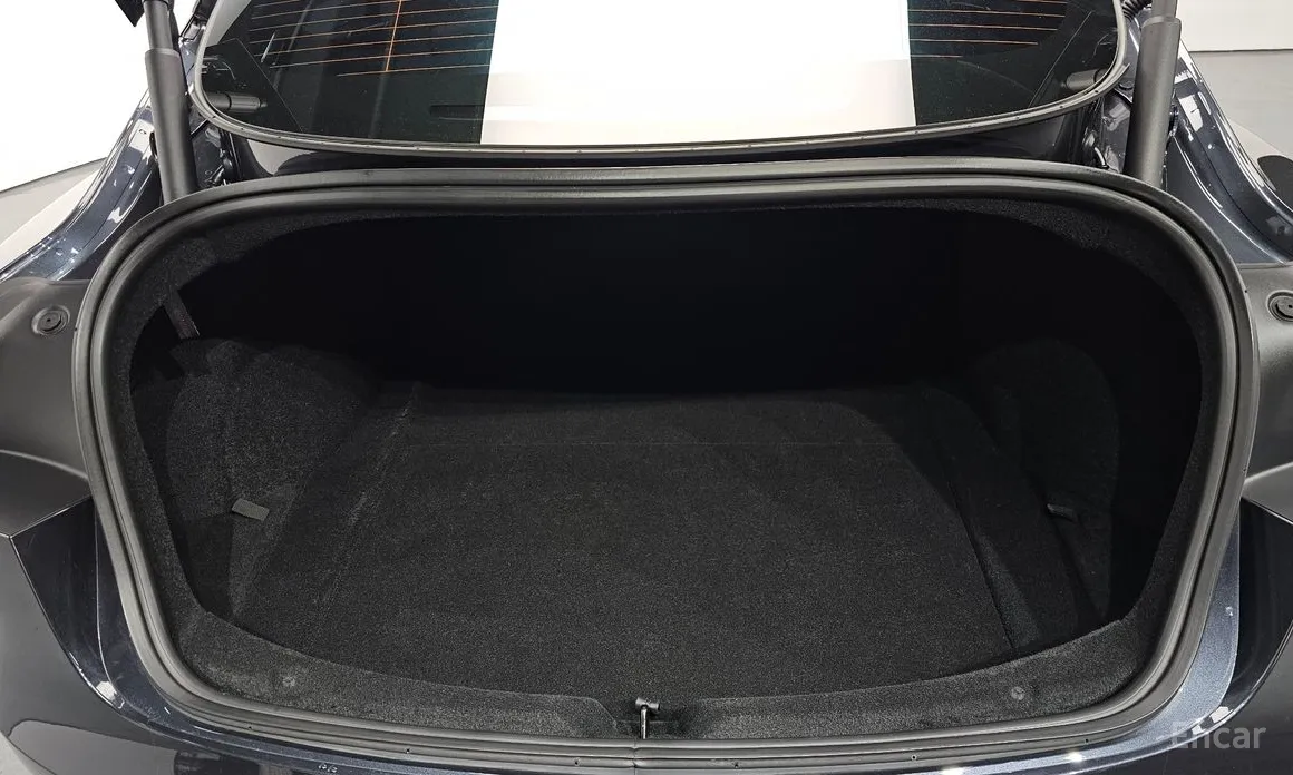 Фото 20 - Tesla Model 3