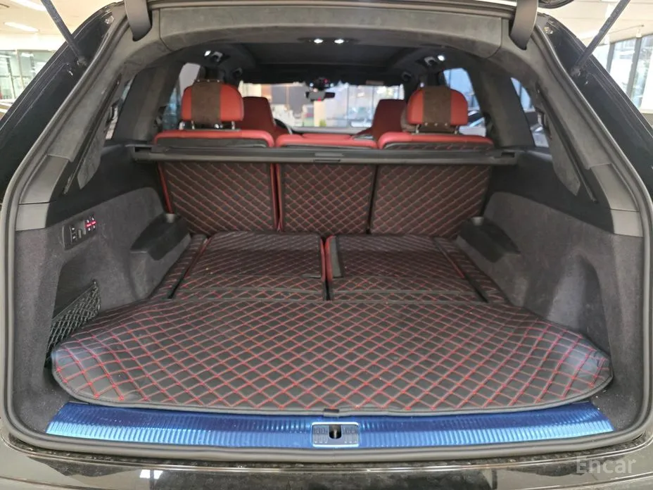 Фото 14 - Audi SQ7