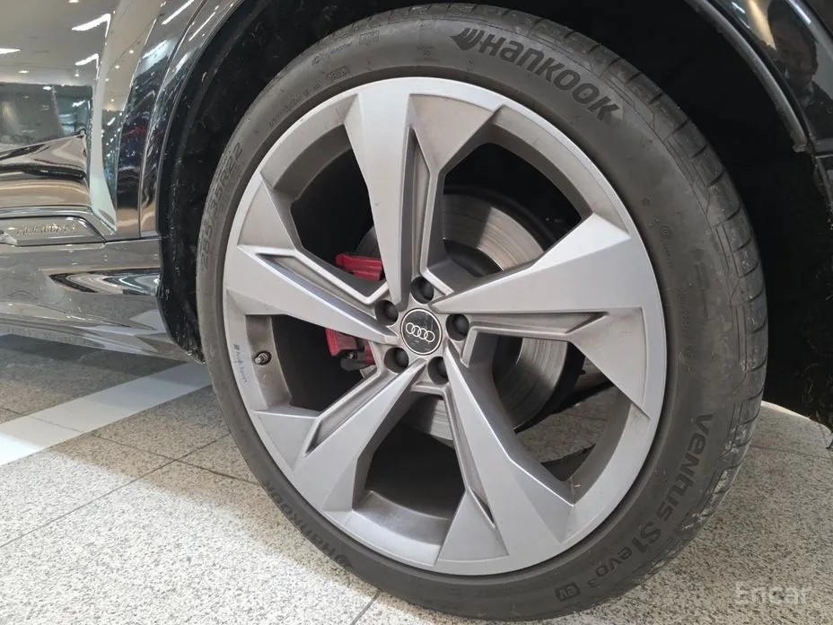 Фото 5 - Audi SQ7