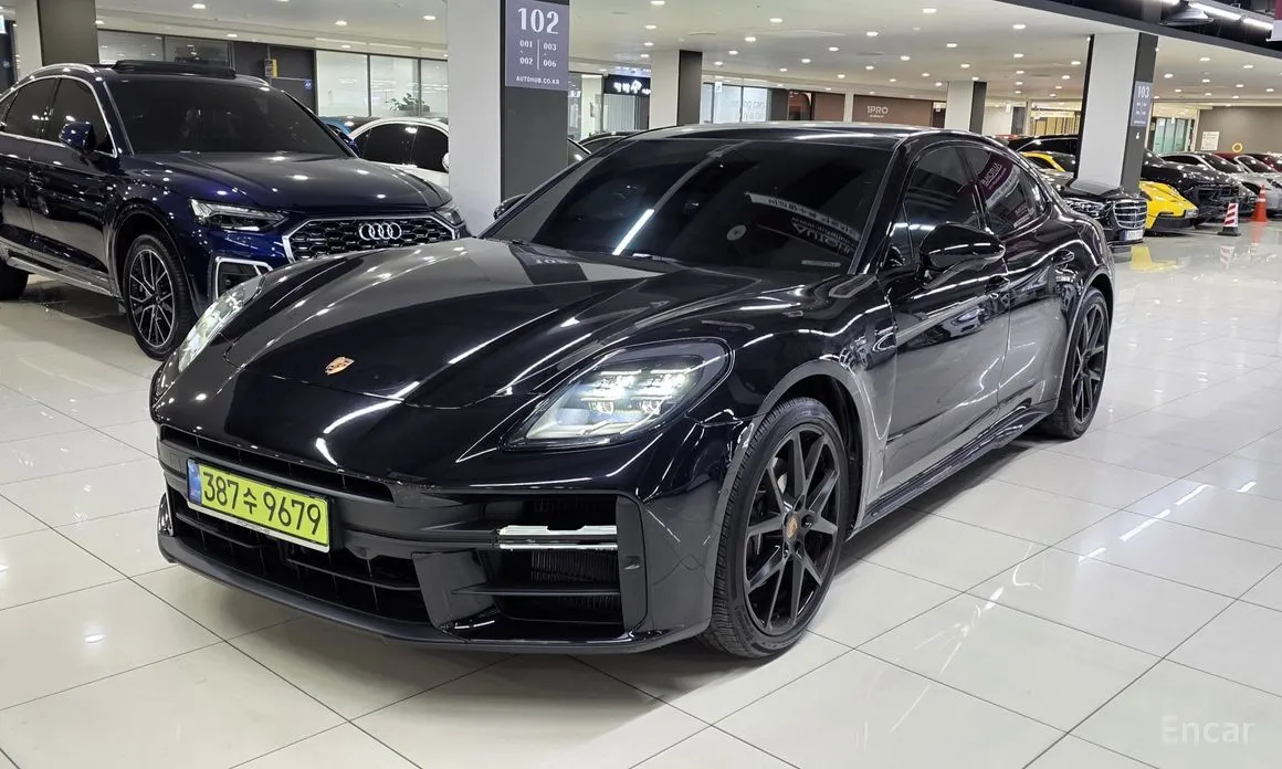 Фото 1 - Porsche Panamera