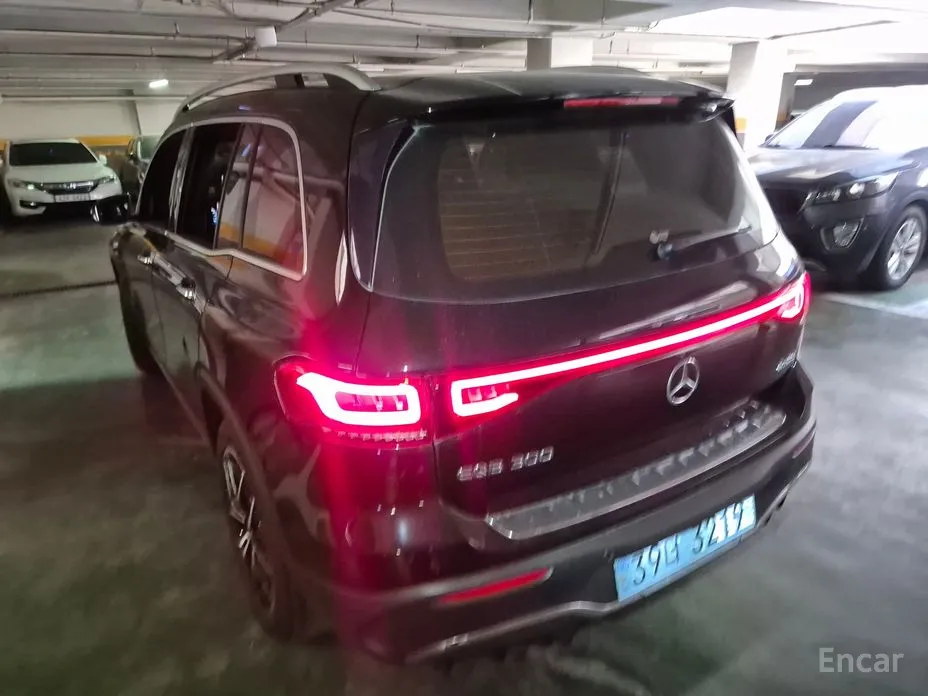 Фото 2 - Mercedes-Benz EQB