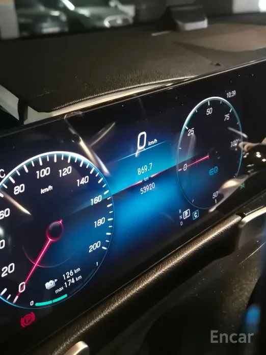 Фото 3 - Mercedes-Benz EQB