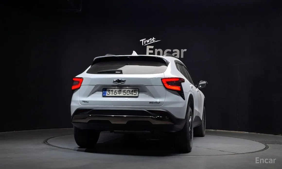 Фото 4 - Chevrolet Trax