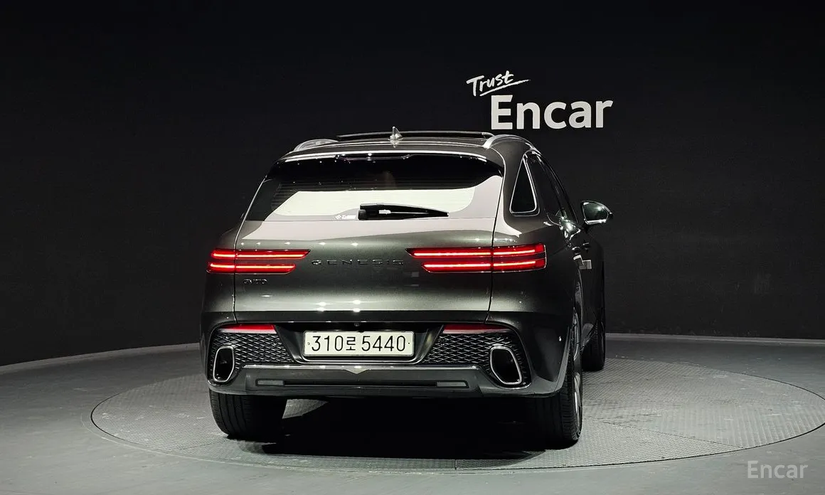 Photo 4 - Genesis GV70