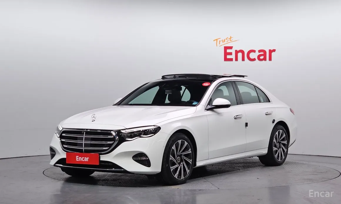 Mercedes-Benz E-Class 2024 E300 4MATIC Exclusive