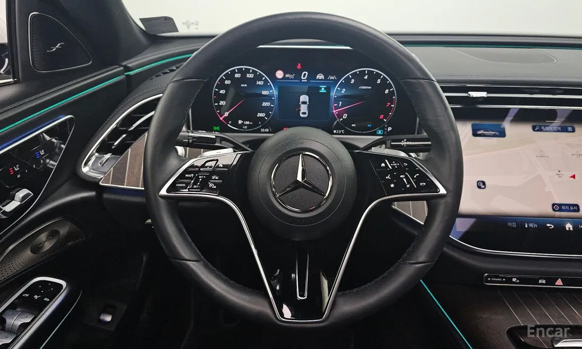 Mercedes-Benz E-Class 2024 E300 4MATIC Exclusive