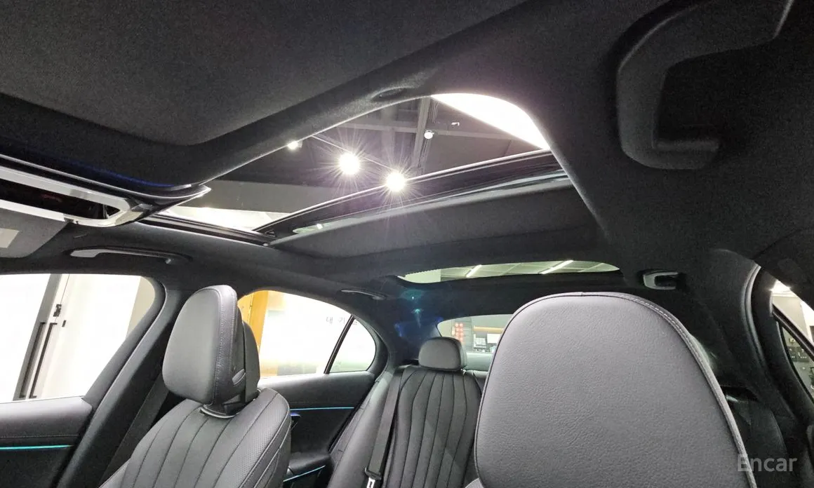 Mercedes-Benz E-Class 2024 E300 4MATIC Exclusive