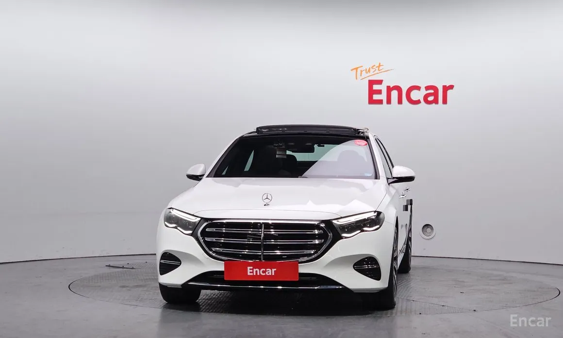Mercedes-Benz E-Class 2024 E300 4MATIC Exclusive