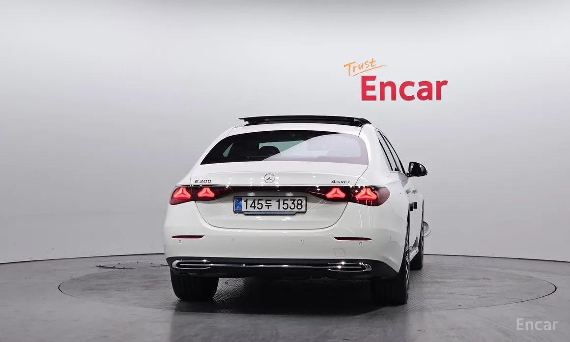 Mercedes-Benz E-Class 2024 E300 4MATIC Exclusive