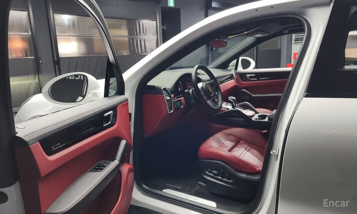 Фото 10 - Porsche Cayenne