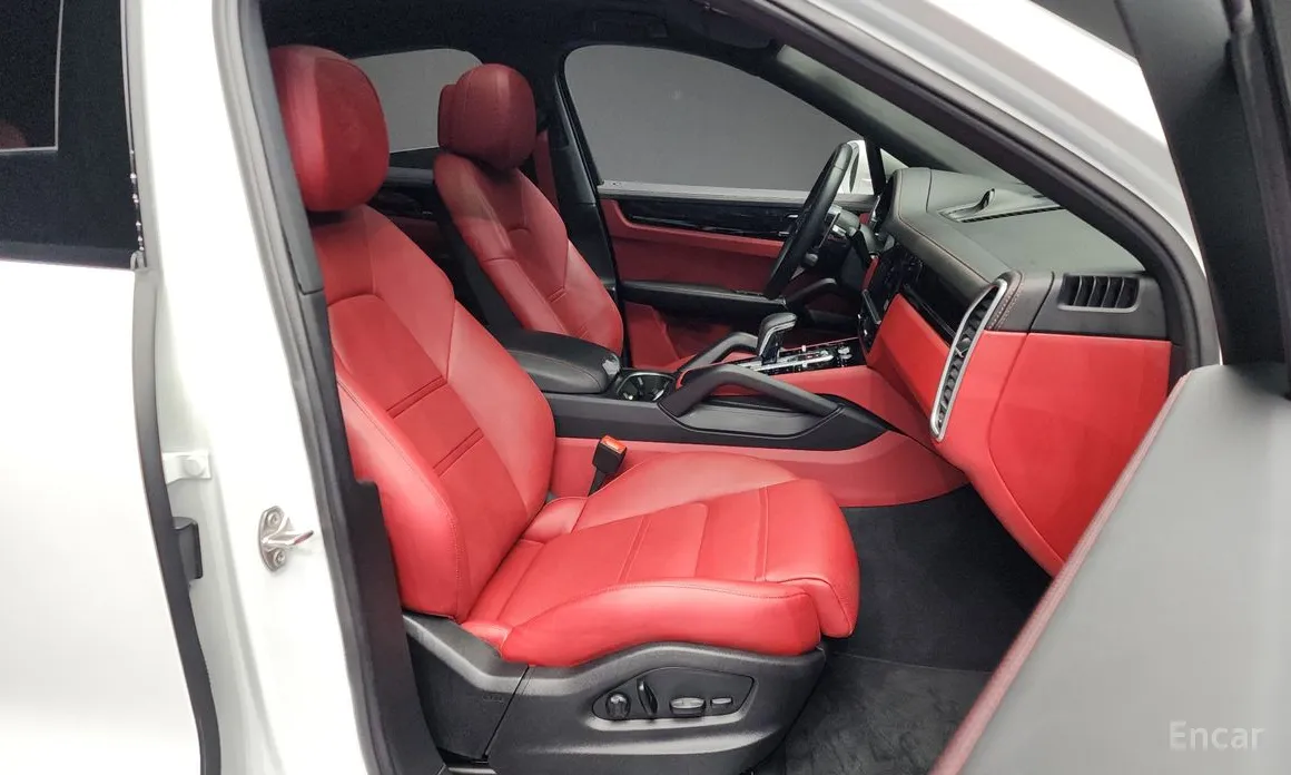 Фото 11 - Porsche Cayenne