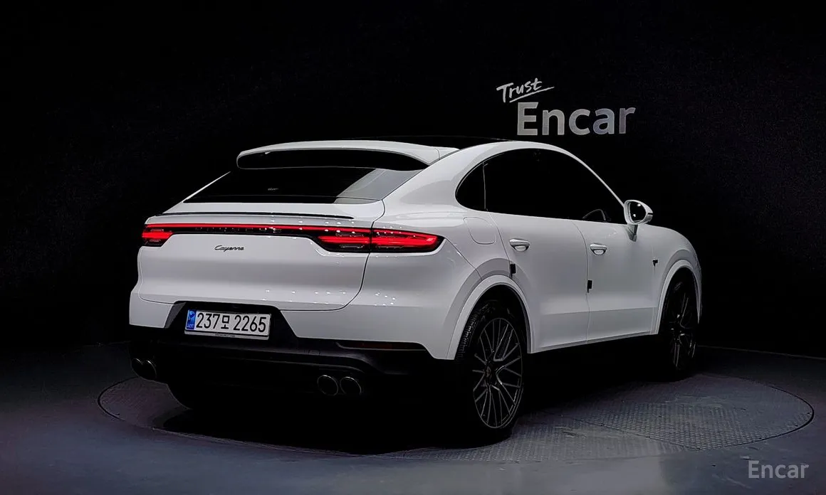 Фото 2 - Porsche Cayenne