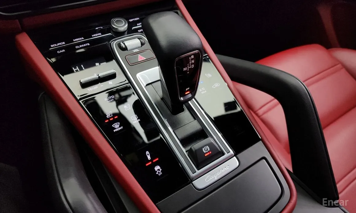 Фото 9 - Porsche Cayenne