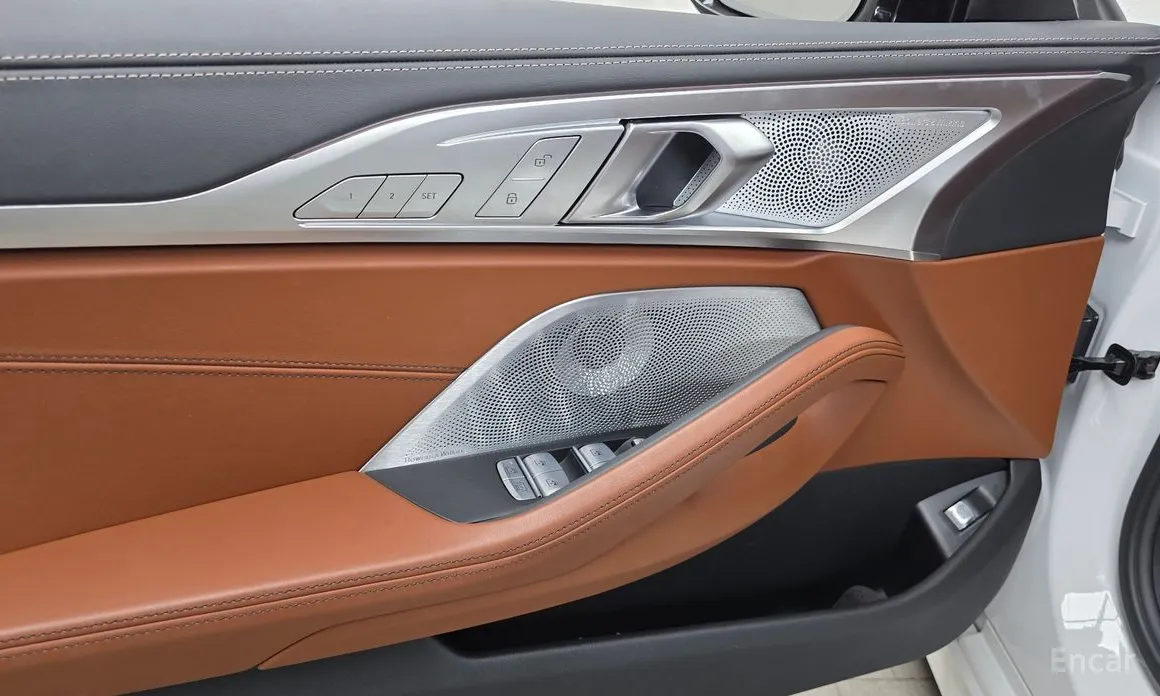 Фото 16 - BMW 8 Series