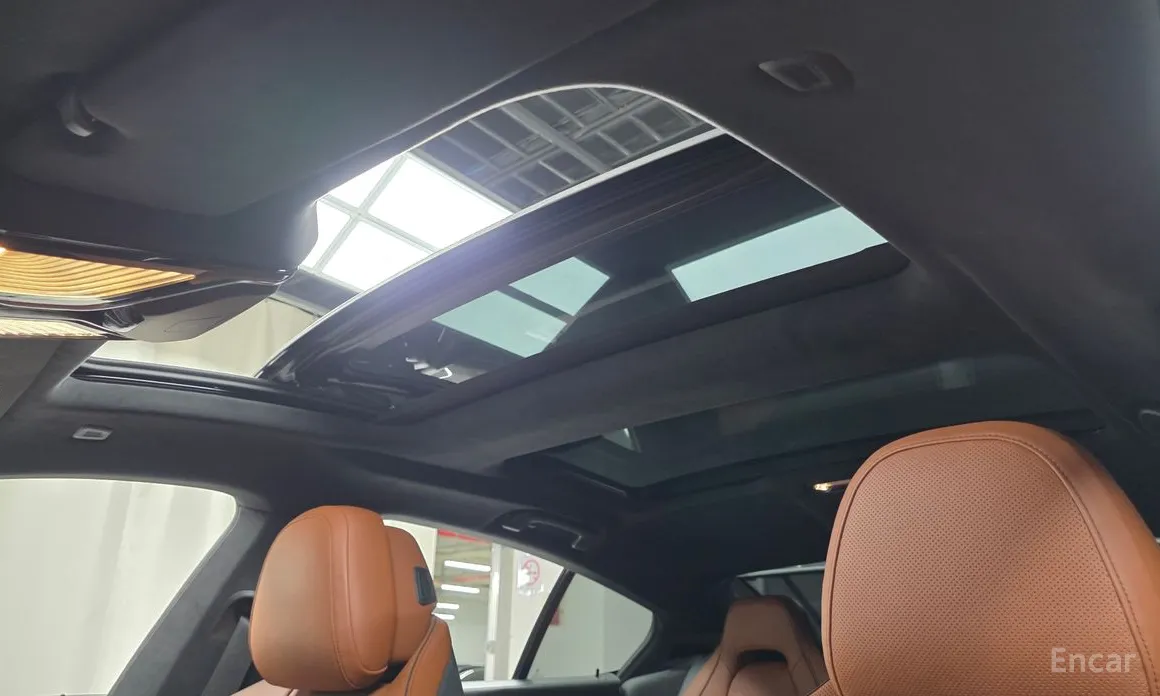 Фото 19 - BMW 8 Series