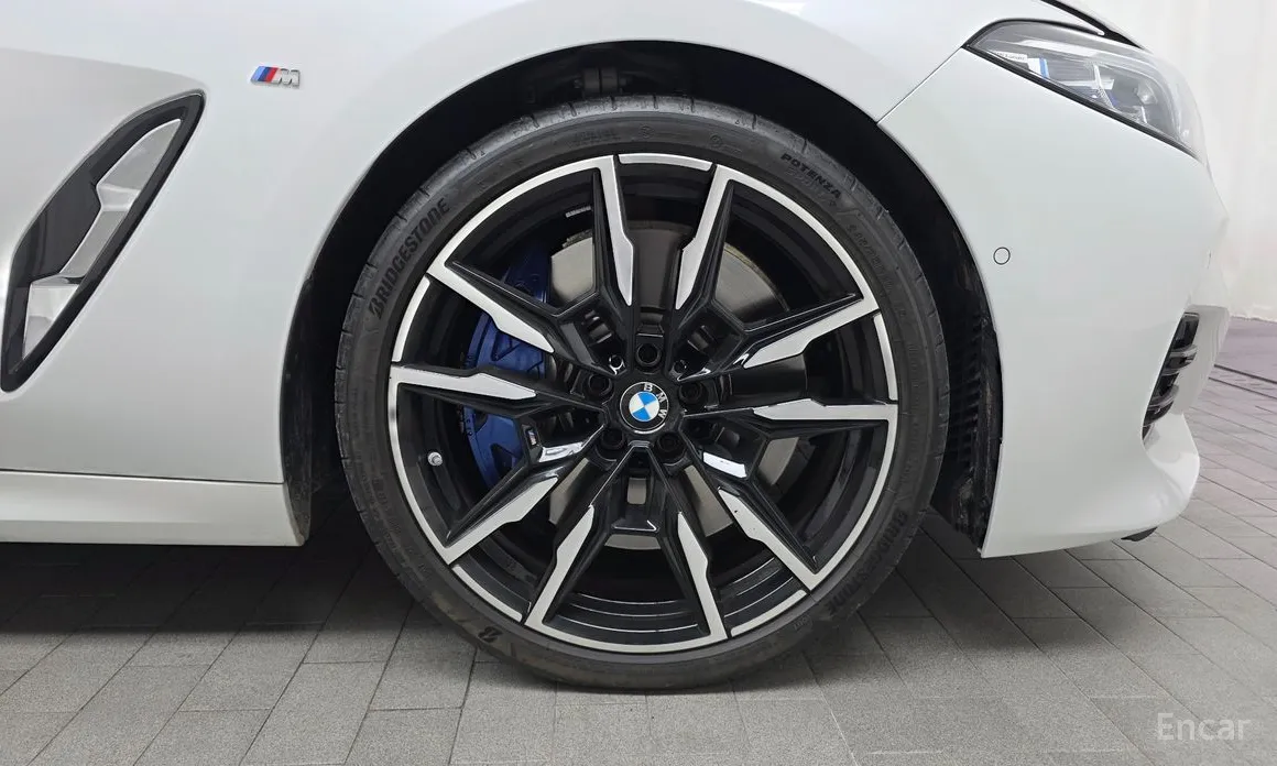 Фото 5 - BMW 8 Series