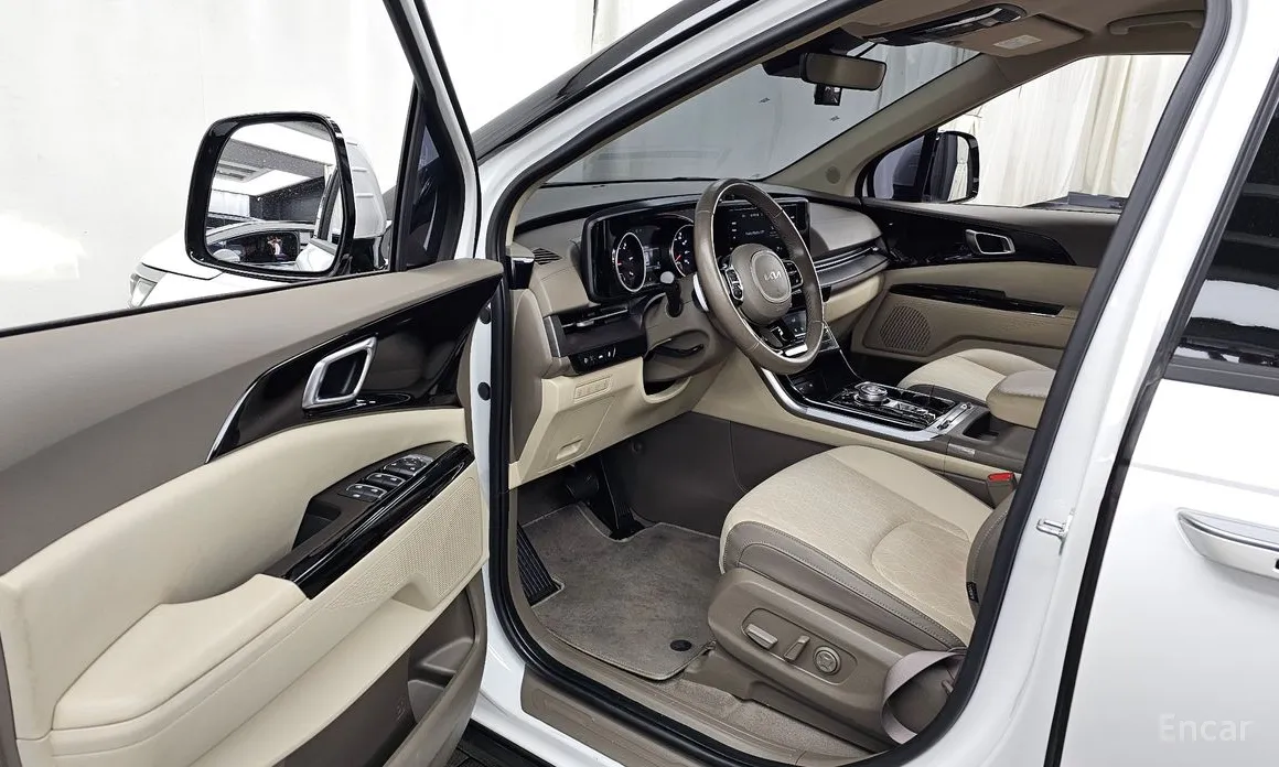 Фото 10 - Kia Carnival