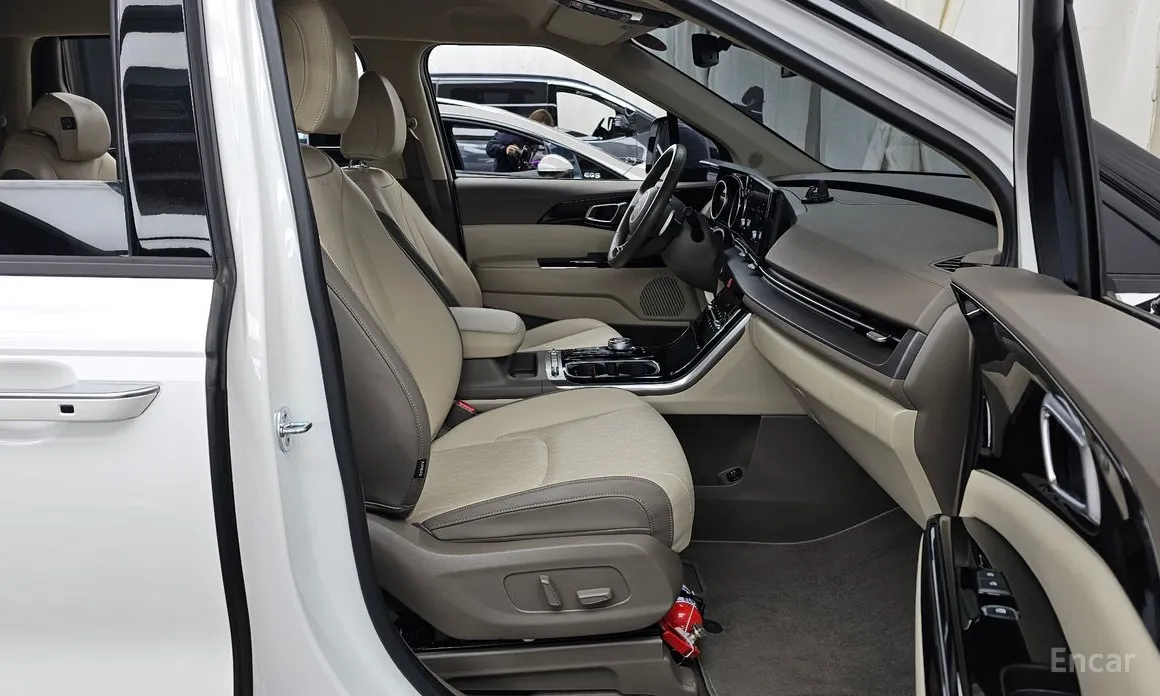 Фото 11 - Kia Carnival